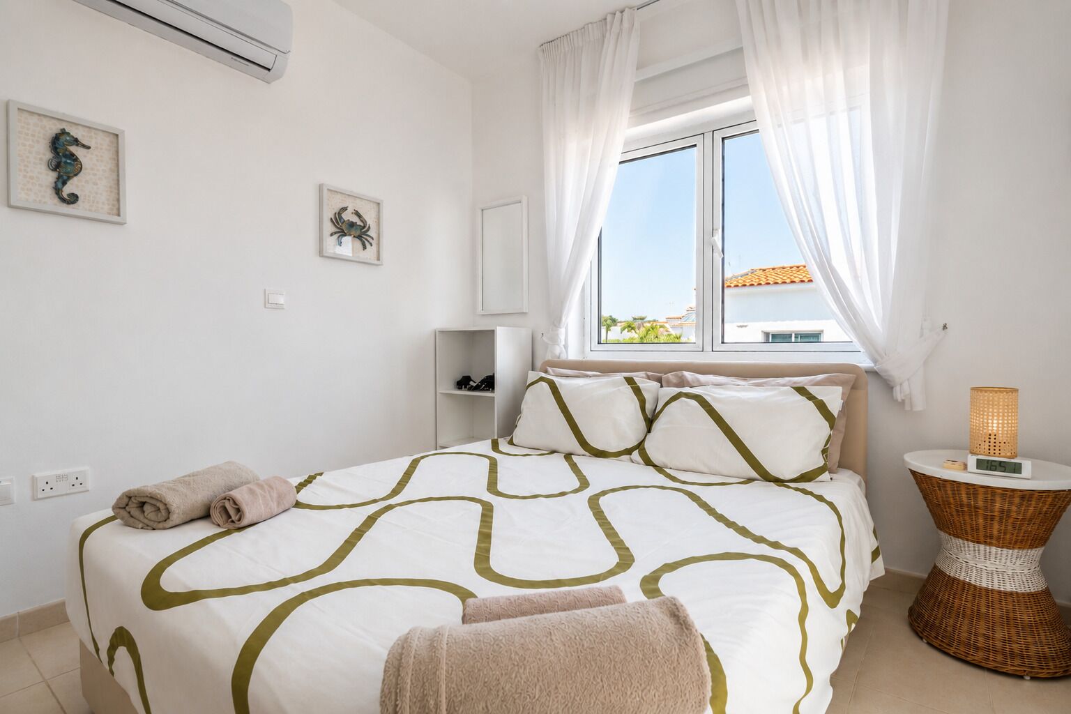 2 bedrooms, iron/ironing board, WiFi (free), bed sheets
