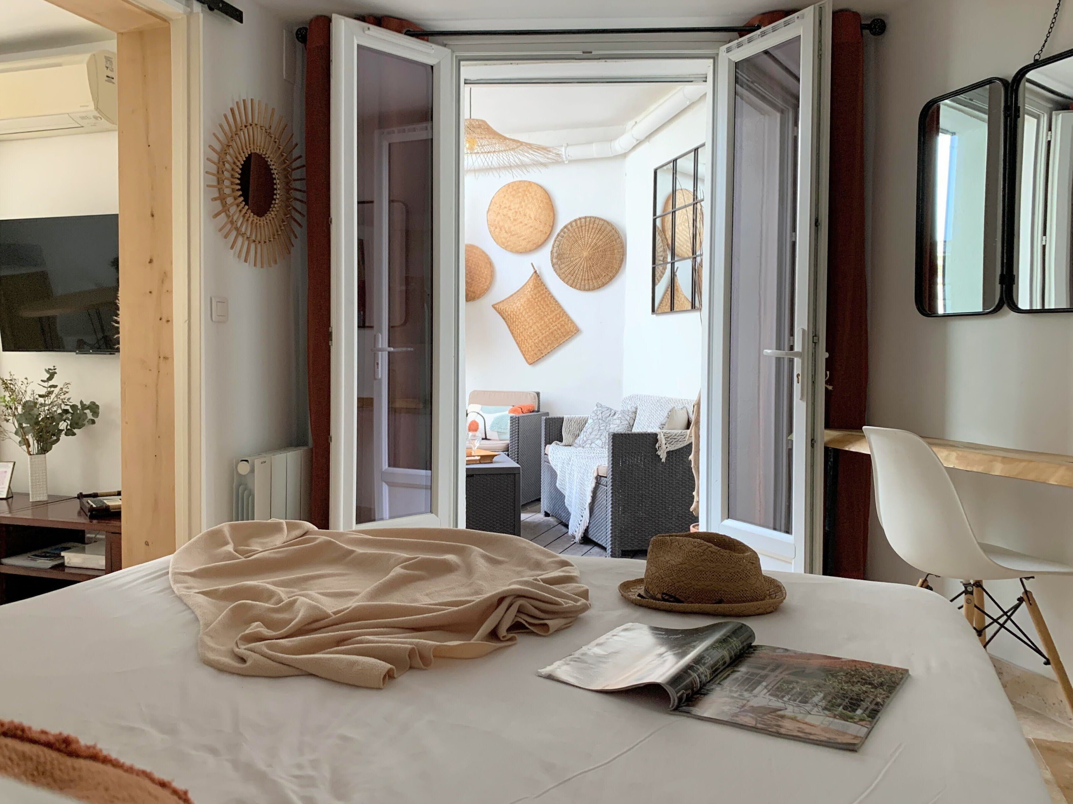 1 habitación, tabla de planchar con plancha, wifi y ropa de cama 