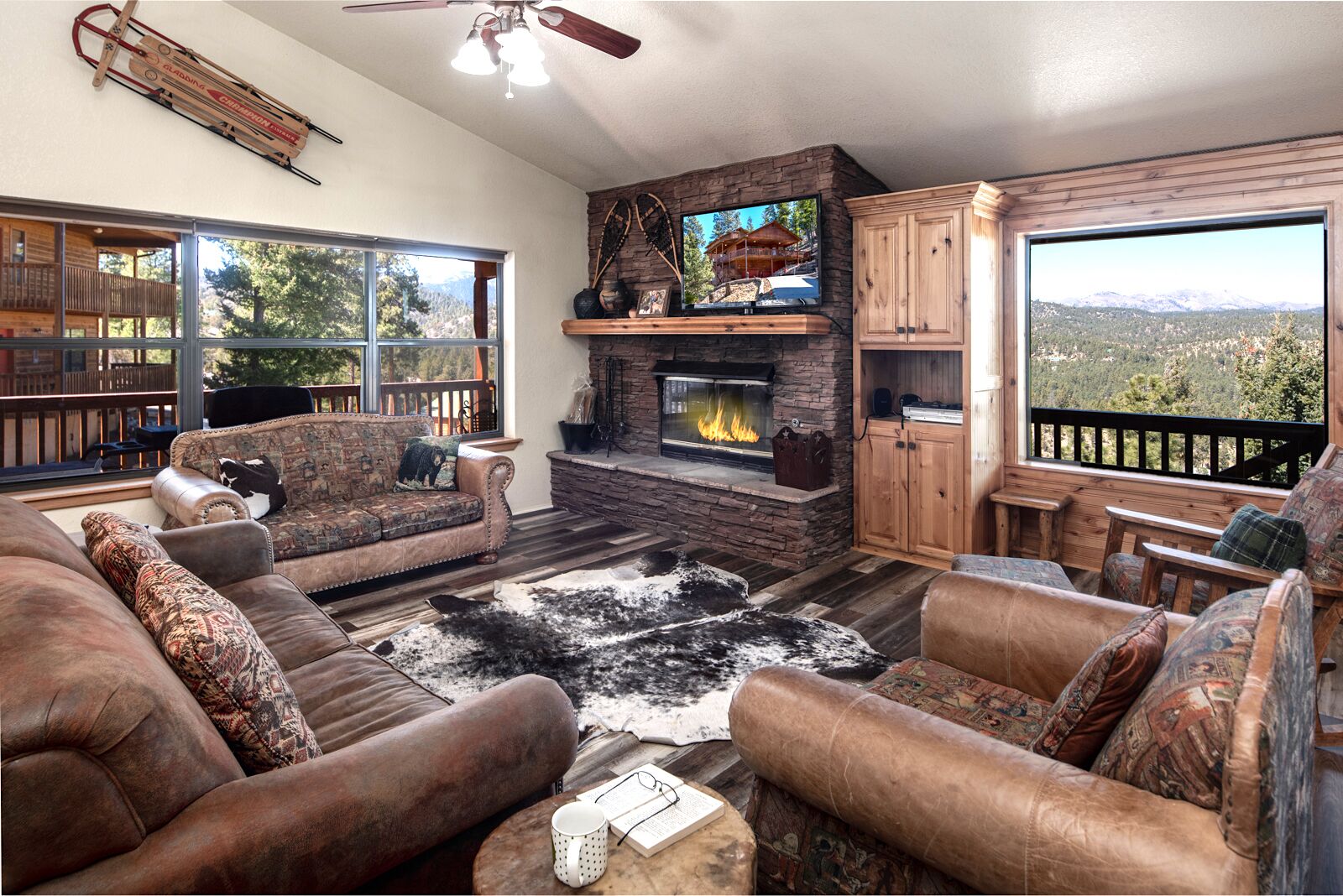 Ain't No Better View | Garage, Pool Table, Views