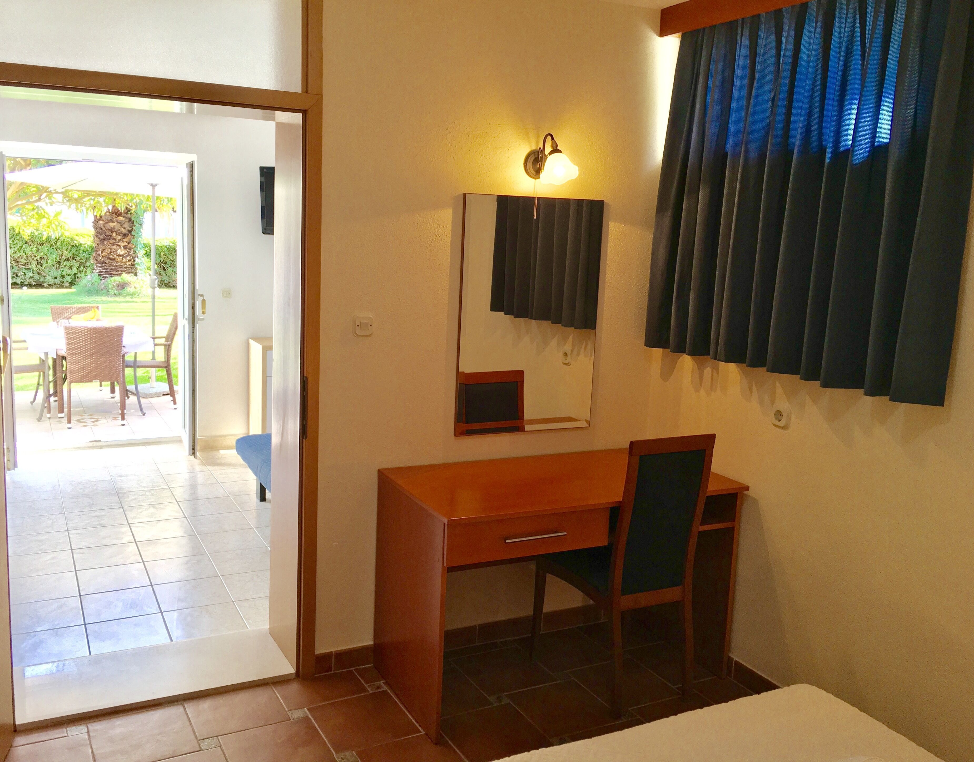 1 bedroom, internet, bed sheets