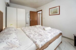 2 bedrooms, internet