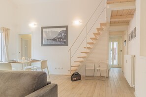 Interior - The Sweet Square Flat (Varenna)