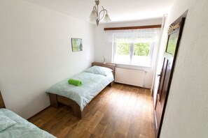 3 makuuhuonetta, ilmainen Wi-Fi, vuodevaatteet