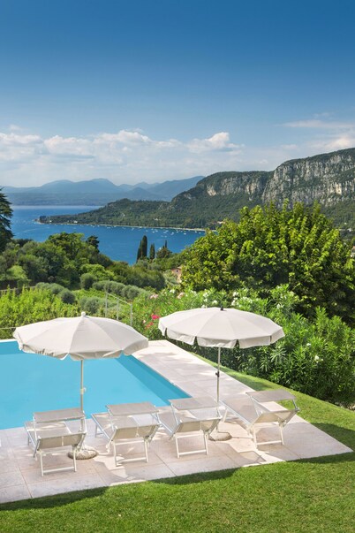 Cà Cantoni Villa With Pool Lake View