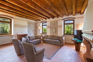 TV, fireplace - Cà Cantoni Villa With Pool Lake View (Garda)