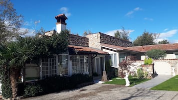 Esterni