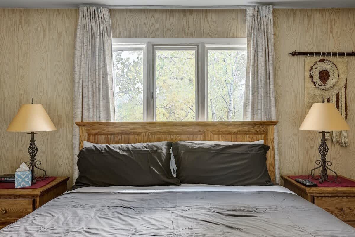 2 bedrooms, iron/ironing board, travel crib, WiFi
