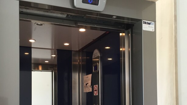 An elevator with a digital display showing 80.1. - Salieri Apartment 2 bedrooms (Latina)