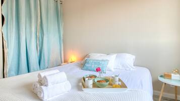 1 chambre, fer et planche Ă repasser, Wi-Fi gratuit, draps fournis