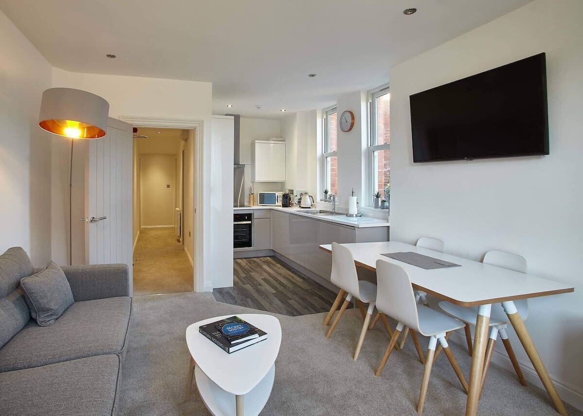 テレビ、書斎 / ワークスペース