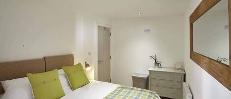 2 soverom, strykejern/-brett, wi-fi (inkludert) og sengetøy