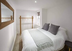 2 bedrooms, iron/ironing board, free WiFi, bed sheets - Host & Stay | Park View Apartment (Whitby)