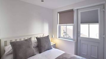 2 quartos, ferros/tábuas de passar roupa, Wi-Fi de cortesia