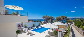 Villa Andrea with private pool near the sea