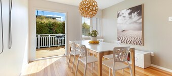 Eight on Church - near Mudbrick & Cable Bay - Comfortable Stylish Premium Holiday Home