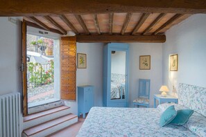 3 間睡房、熨斗/熨衫板、床單