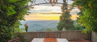 Santa Lucia Suite, apartment with lovely view over the shore