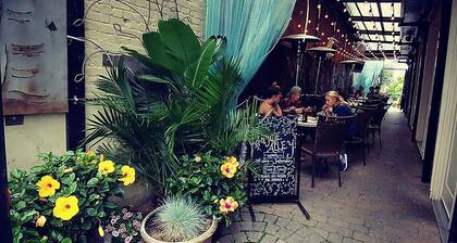 Luxury Home Near Wineries, Wedding Venues & Hiking