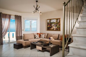 Téléviseur, foyer, jeux vidéo, lecteur de DVD