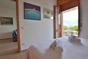 2 chambres, fer et planche à repasser, Wi-Fi gratuit, draps fournis