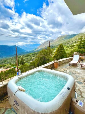 Bain à remous extérieur