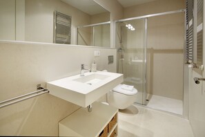 Shower, hair dryer, towels - MAHATS - Basque Stay (San Sebastián/Donostia)