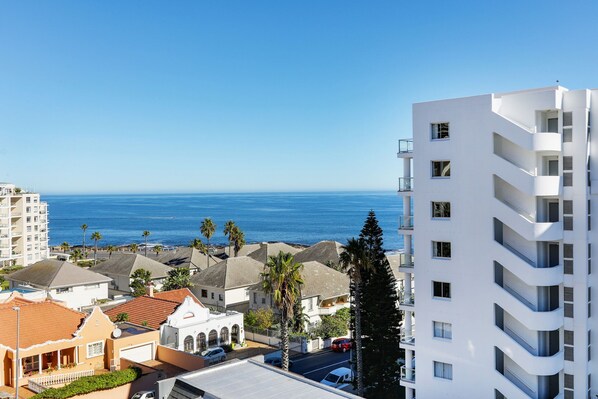 Exterior - Backup-Powered Perfect Bantry Bay Sea Views, Fantastic Sea Point location (Sea Point)