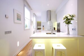 Fridge, microwave, oven, dishwasher