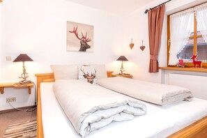 2 bedrooms, Internet, bed sheets