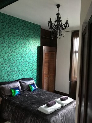 2 chambres, fer et planche à repasser, lit parapluie, Wi-Fi gratuit