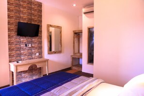 5 habitaciones, internet y ropa de cama 