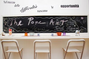 Bar (in der Unterkunft)