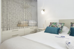 1 bedroom, iron/ironing board, free WiFi, bed sheets