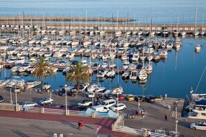 Marina - CANDELA 'S BEACH & PORT- PANORAMIC COAST BARCELONA (El Masnou)