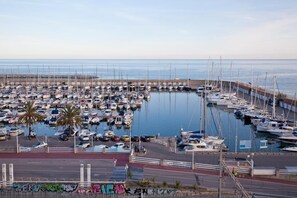 Marina - CANDELA 'S BEACH & PORT- PANORAMIC COAST BARCELONA (El Masnou)