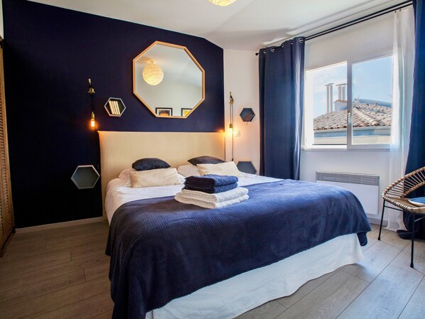 1 chambre, fer et planche à repasser, Wi-Fi, literie fournie