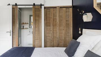 1 habitación, tabla de planchar con plancha, wifi y ropa de cama