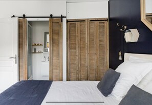 1 bedroom, iron/ironing board, WiFi, bed sheets - Home Chic Home - Les Toits de l'Argenterie (Montpellier)