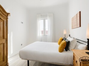 4 chambres, fer et planche à repasser, accès Internet, draps fournis