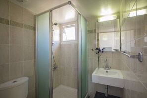 Shower, hair dryer, towels - Lordos Sunshore Beachfront Suite (Larnaca)