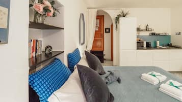 1 bedroom, travel crib, free WiFi, bed sheets