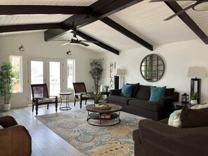 Smart TV, fireplace, offices