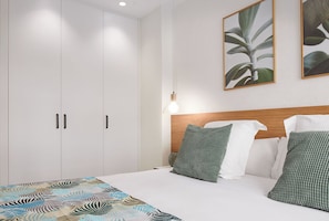 2 chambres, fer et planche à repasser, Wi-Fi gratuit, draps fournis