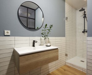 Hair dryer, towels