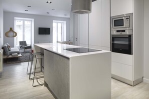Frigorifero, microonde, forno, lavastoviglie