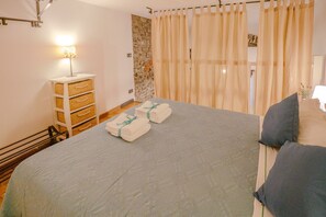 1 chambre, lit parapluie, Wi-Fi gratuit, draps fournis