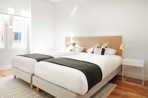 5 bedrooms, iron/ironing board, free WiFi, bed sheets