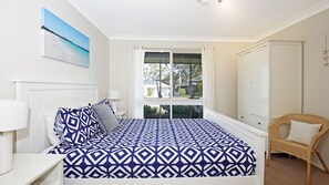 3 chambres, fer et planche à repasser, lit parapluie, Wi-Fi gratuit