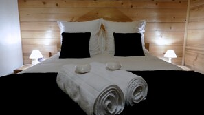 4 Schlafzimmer, Schreibtisch, schallisolierte Zimmer