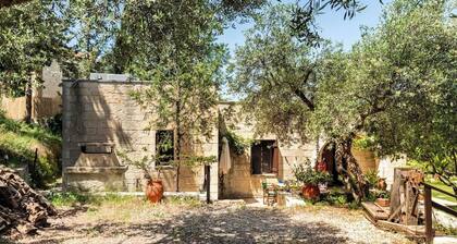 Villa Aloni-Traditional stone Villa with nice view,pool and garden